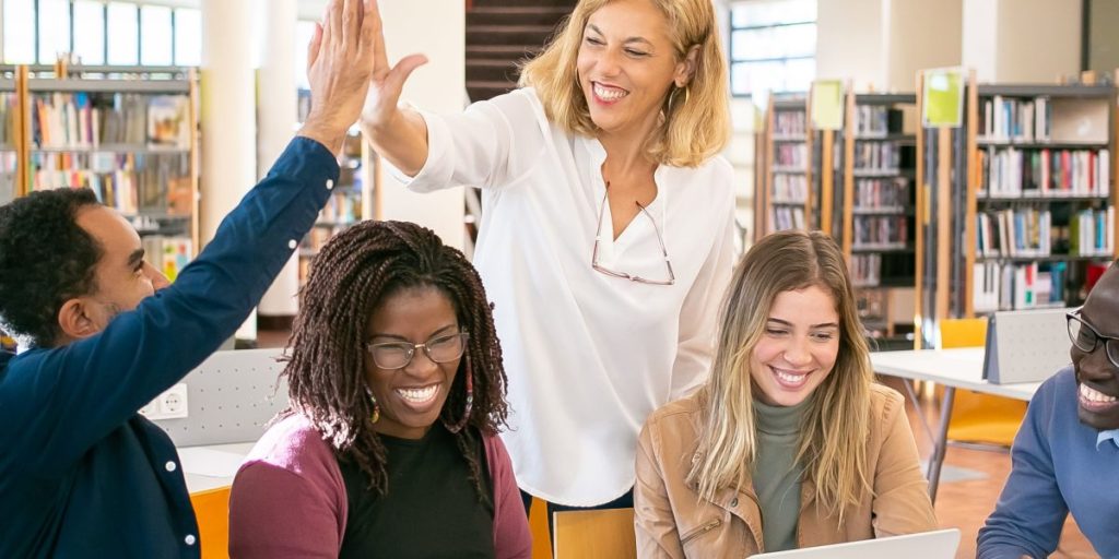 Social Cognitive Theory Teaching Strategies That Build Student Self-Efficacy