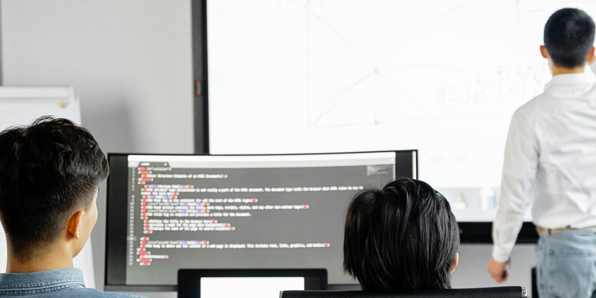 A person learning new software through a visual interface, emphasizing BrainVoyager's user-friendly design.