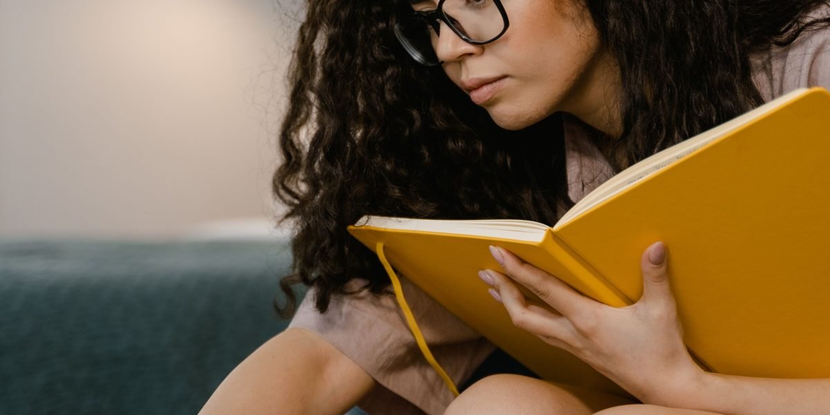 Many learners find courses unfinished in their libraries. This guide offers strategies to overcome that challenge.