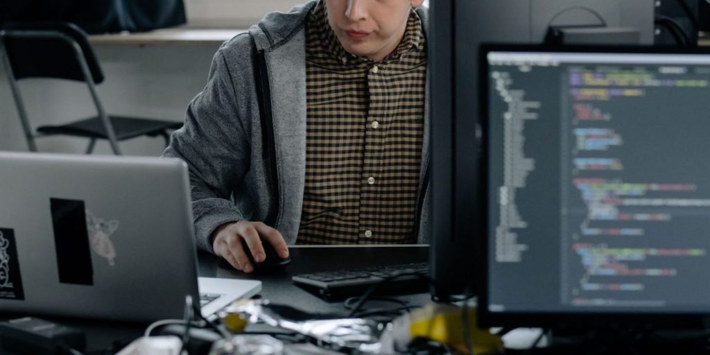 Best Online Computer Science Degree Programs Designed for How Your Brain Learns