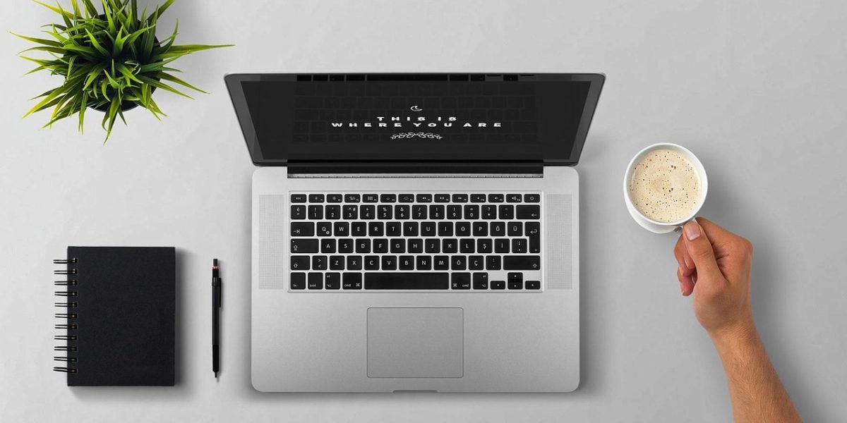 A student efficiently utilizing digital tools to quickly find relevant courses in an online catalog.